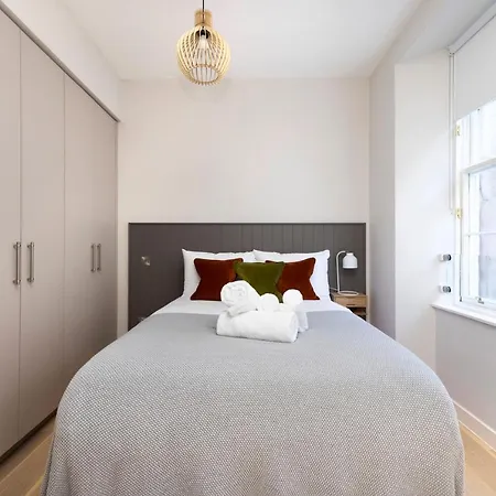 Daire Joivy Tasteful On Rose South