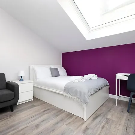 Apartment Altido Elegant Near The Meadows *