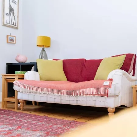 Charming 2 Bedroom Flat In Stockbridge * 爱丁堡