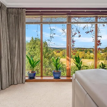 The Keep At Craigiehall 度假居