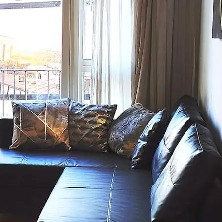 Modern, Centre 1 Bed, Ground Floor Daire