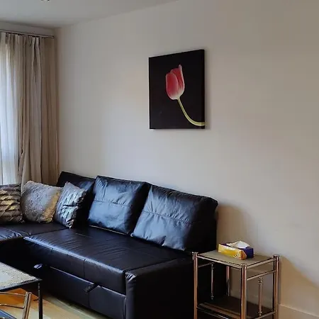 Modern, Centre 1 Bed, Ground Floor * 에든버러