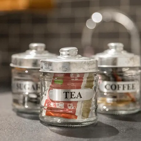 Two Bedroom Within Walking Distance To Centre Appartamento *