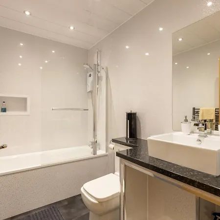 New 2 Bed With Stunning Views Of Arthur Seat Mountain 에든버러