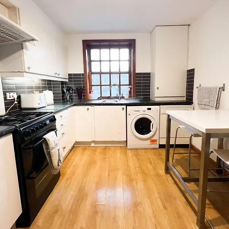 Old Town 2br Flat Royal Mile Sleeps 5 Apartment Edinburgh