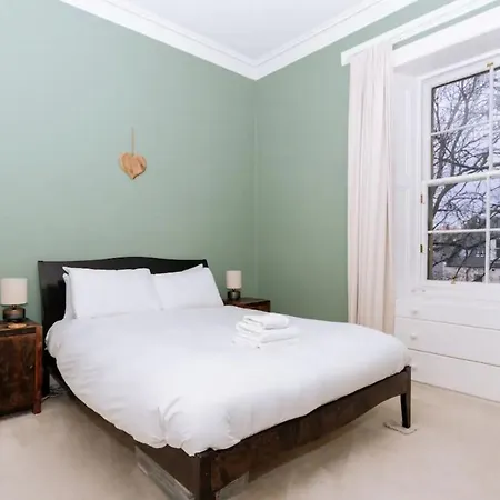 Apartment Charming 2 Bedroom Flat In Stockbridge *