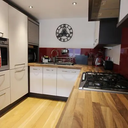 Spacious 2 Bed, 2 Bath -the Shore, Leith アパート