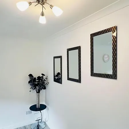 Superb 2 Bedroom With Free Parking