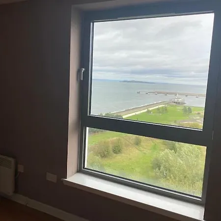 Apartment Modern 2 Bed With Stunning Seaside View Edinburgh