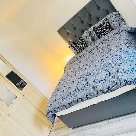 Superb 2 Bedroom With Free Parking