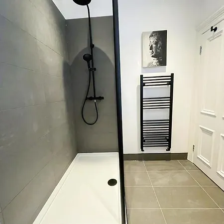 아파트 2bed, Private Garden & Fireplace, Near Water Of Leith *