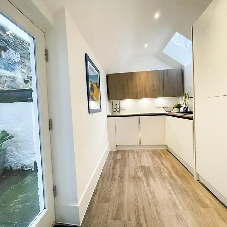 2bed, Private Garden & Fireplace, Near Water Of Leith * Edinburg