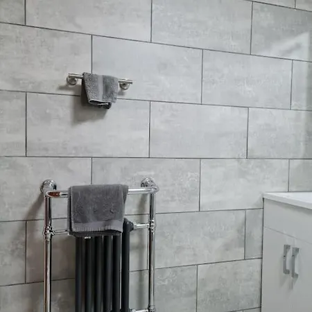 Lovely 1 Bedroom Near The Center *