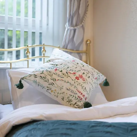 Oesis - Stylish Holiday Near Centre Edinburgh