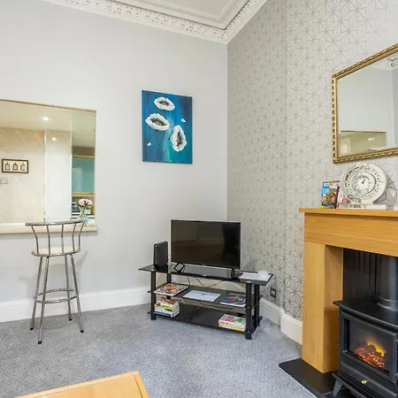 Oesis - Stylish Holiday Near Centre Edinburgh