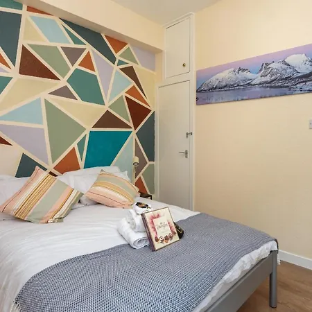 Apartment Cozy 1b Groundfloor - 8 Minute From Centre *