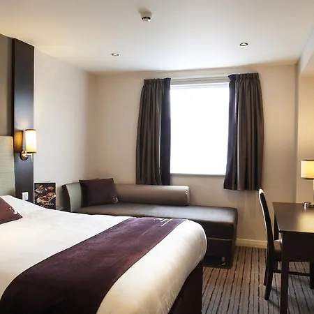 Premier A1 - Newcraighall Hotel 3*