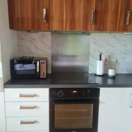 Lägenhet Lovely 1 Bedroom Near The Center Edinburg