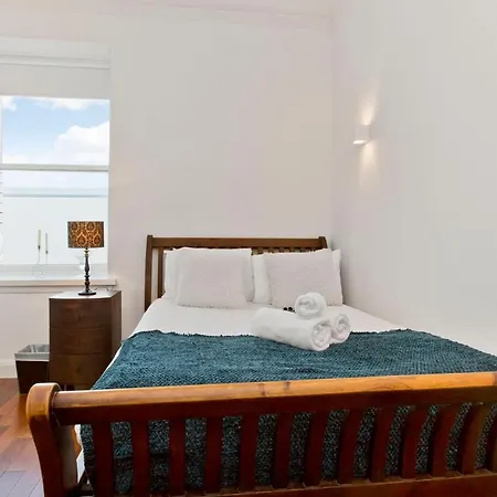公寓 Exquisite & Lively With Fireplace & Panoramic Views