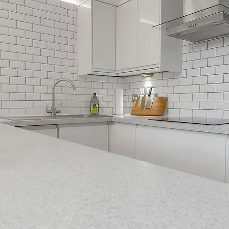 Luxury 3 Bed 2 Bath Main Door Apartm At Wardie Bay * Edinburgh
