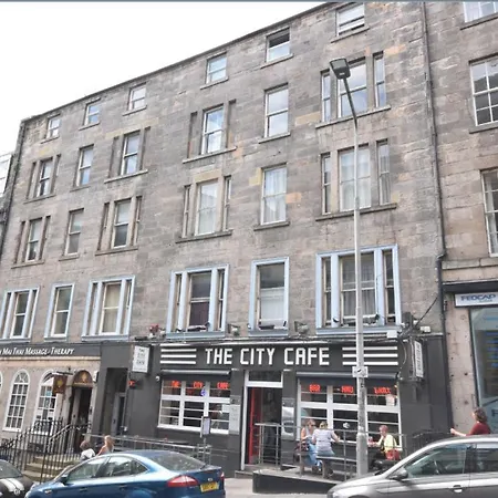 Cosy N Comfy Flat In Historic Heart Of *