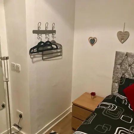 Apartment Stunning 3-bed In *