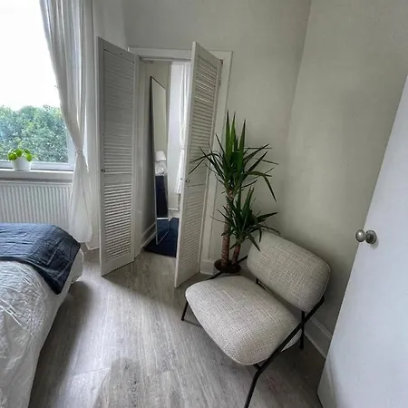 Apartment 1 Bed *