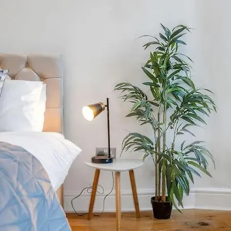 Apartment Luxury 3 Bed 2 Bath Main Door Apartm At Wardie Bay