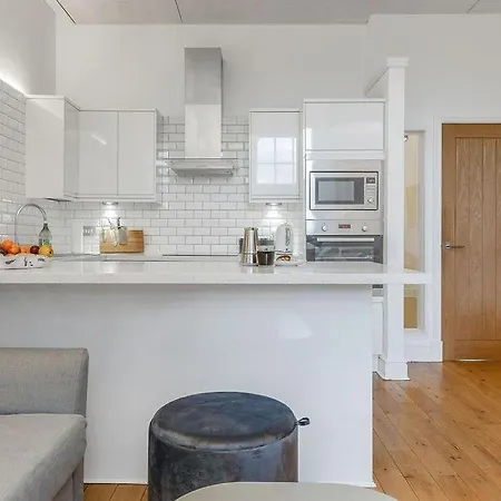 Luxury 3 Bed 2 Bath Main Door Apartm At Wardie Bay Apartment Edinburgh