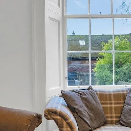 Luxury 3 Bed 2 Bath Main Door Apartm At Wardie Bay Edinburgh