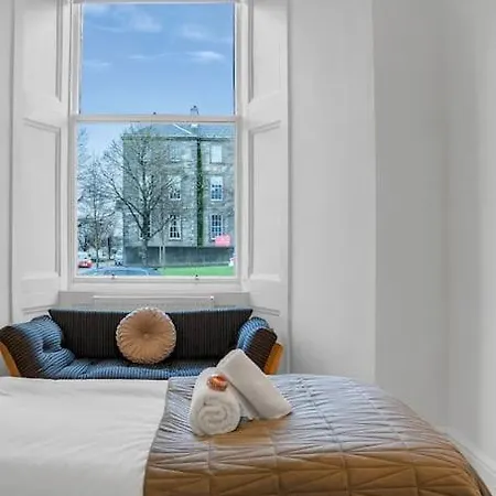 Luxury 3 Bed 2 Bath Main Door Apartm At Wardie Bay * Edinburgh