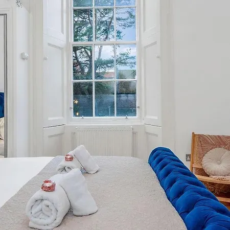 Luxury 3 Bed 2 Bath Main Door Apartm At Wardie Bay * Edinburgh