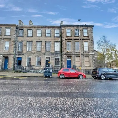 Luxury 3 Bed 2 Bath Main Door Apartm At Wardie Bay Apartment Edinburgh