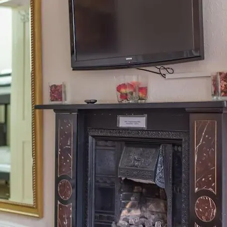 Apartmán Beautiful 2 Bed 2 Bath Flat Overlooking Meadows Park *
