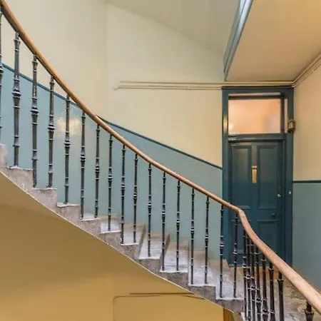 Apartmán Beautiful 2 Bed 2 Bath Flat Overlooking Meadows Park *
