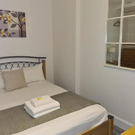 4 Royal Mile Flat Near Castle *