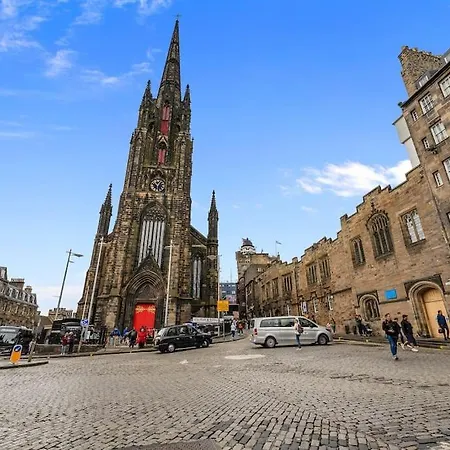 Boutique Modern Royal Mile Sleeps 4 Apartment *