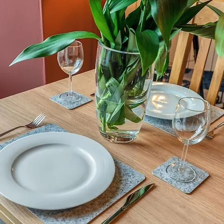 Boutique Modern Royal Mile Sleeps 4 Apartment *