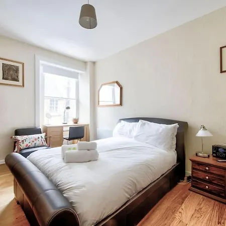 Charm & Character On Historic Rose Street Apartment Edinburgh