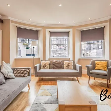 Apartment New Town Main Door 3br-3ba - Free Parking & Patio By Bonjour Residences *