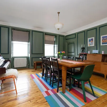 Apartment Joivy Eclectic Near Castle