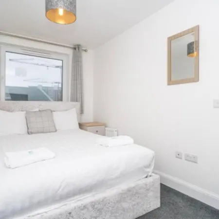 Lovely 2 Bedroom Edimburgo