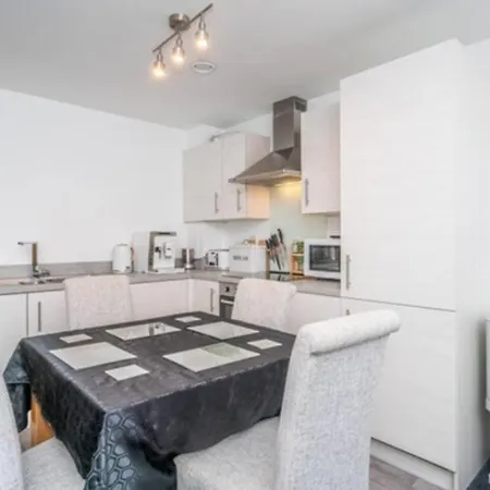 Lovely 2 Bedroom * Edinburgh