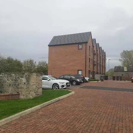 Lovely 2 Bedroom Edinburgh