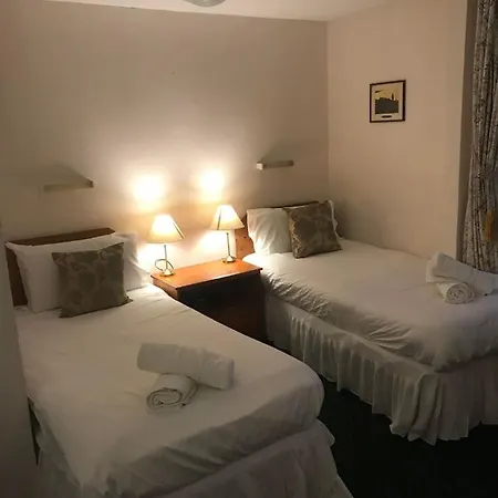 Отель The Claremont 3*