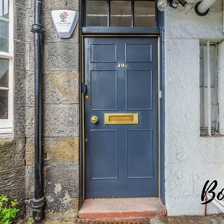 New Town Main Door 3br-3ba - Free Parking & Patio By Bonjour Residences Edinburgh