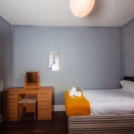 Super 4bedroom At The Meadows Apartment Edinburgh
