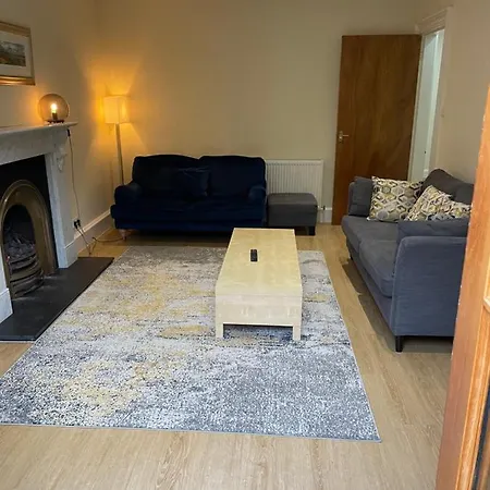 Apartamento Fantastic Location 10 Mins To Princes Street- 15 To Royal Mile- Main Door-patio