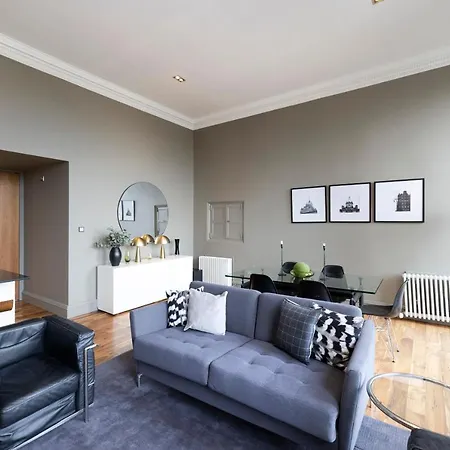 Joivy Chic 2br With Views At The Heart Of Old Town *