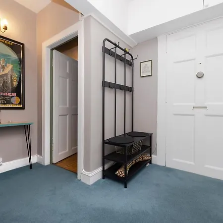 Joivy Eclectic Near Castle Apartment Edinburgh